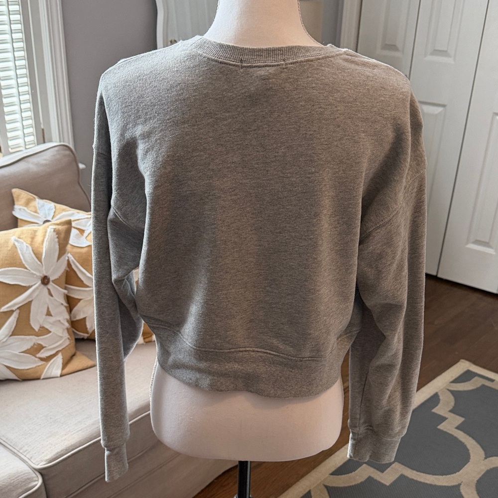 Super Cute Gray NYC Graphic Women's Cropped Sweatshirt Small - Picture 3 of 6